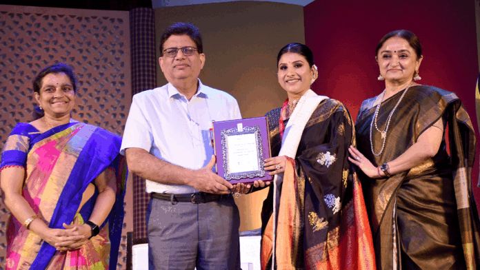 singer-mangli-receives-prestigious-ustaad-bismillah-khan-yuva-puraskar