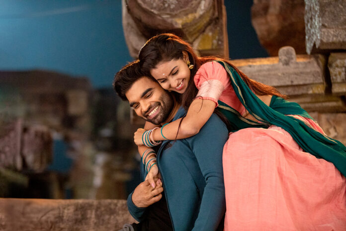 pradeep-machirajus-akkada-ammayi-ikkada-abbayi-set-for-release-on-april-11