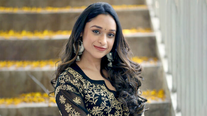 i-played-a-character-thats-close-to-my-real-life-in-sodara-arati-gupta