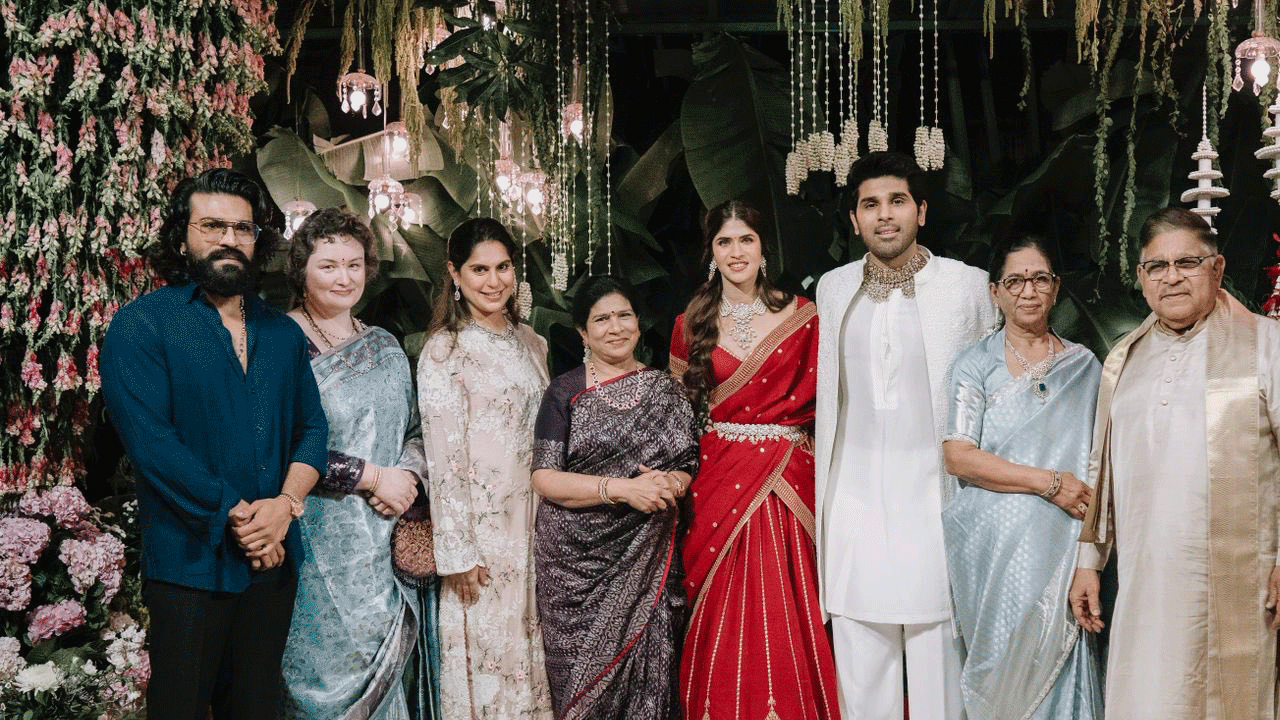 mega-family-reunites-at-allu-sirish-and-nayanikas-engagement..