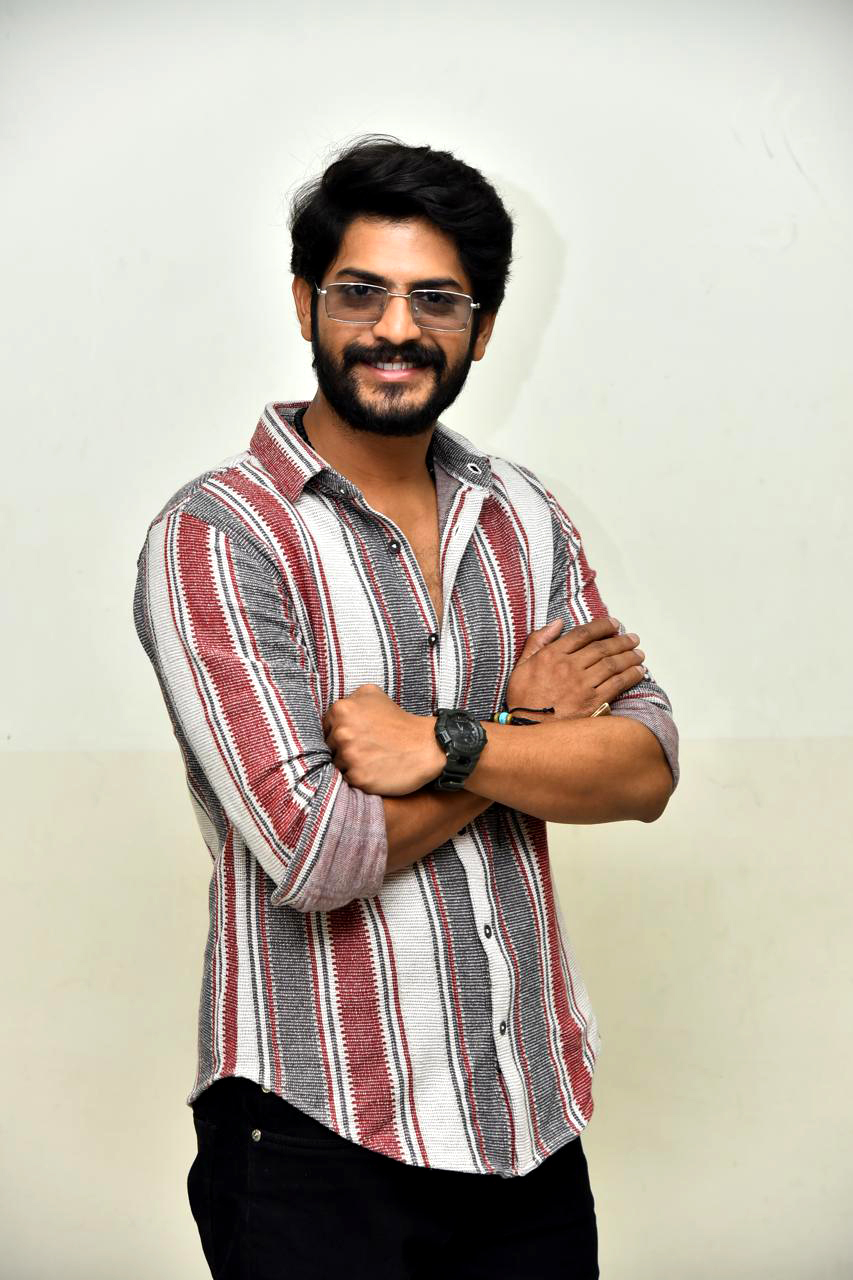 eesha-offers-a-complete-big-screen-experience-akhil-raj eesha-offers-a-complete-big-screen-experience-akhil-raj