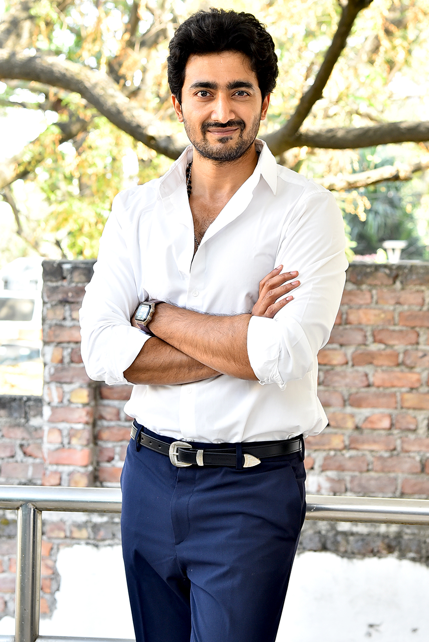 mension-house-mallesh-is-a-complete-comedy-family-entertainer-srinath-maganti mension-house-mallesh-is-a-complete-comedy-family-entertainer-srinath-maganti