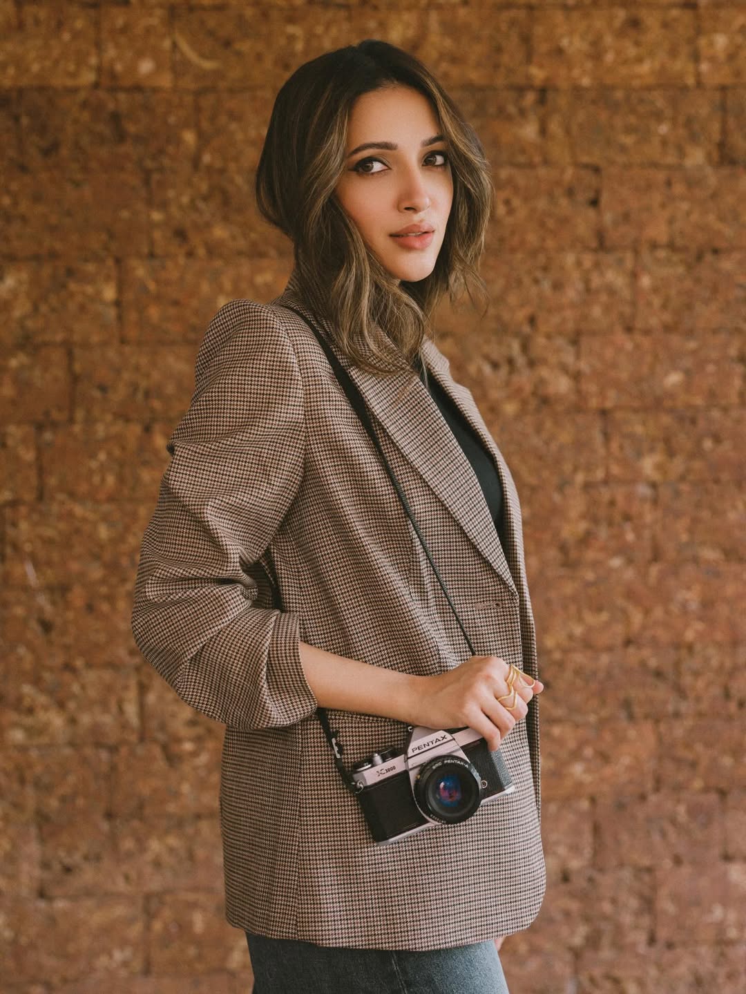 Neha Shetty Grace, Glamour, and a Rising Star’s Journey