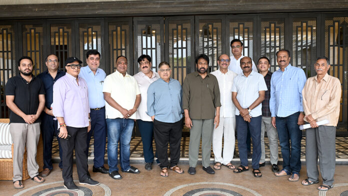 Chiranjeevi Meets Telugu Film Industry Representatives Over Single Screen Theatre Issues