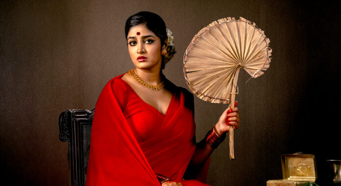 Dimple Hayathi Turns Fierce Mandaram In Bhogi