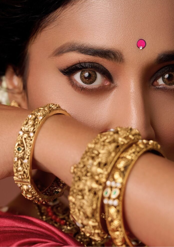 Shriya Saran's Royal Look Steals the Spotlight