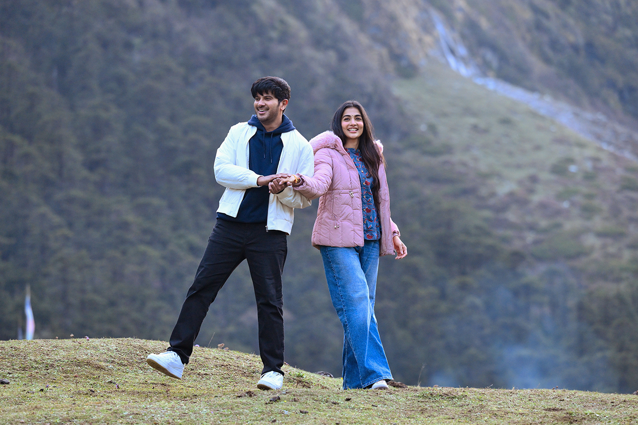 Dulquer & Pooja’s Romantic Track Bomma Bomma Wins Hearts