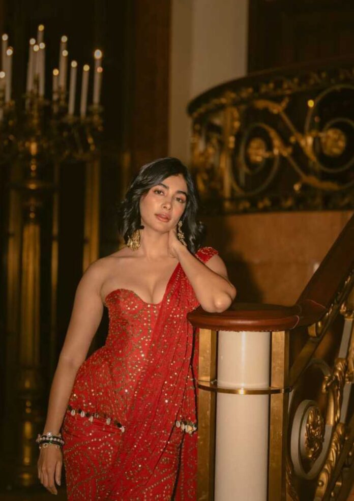  Pooja Hegde Stuns in a Modern Crimson Saree
