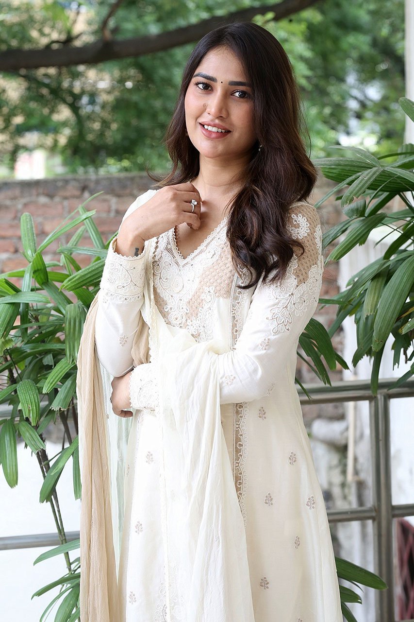 Lucky to Make My Debut with Tatvam: Dashvika K.