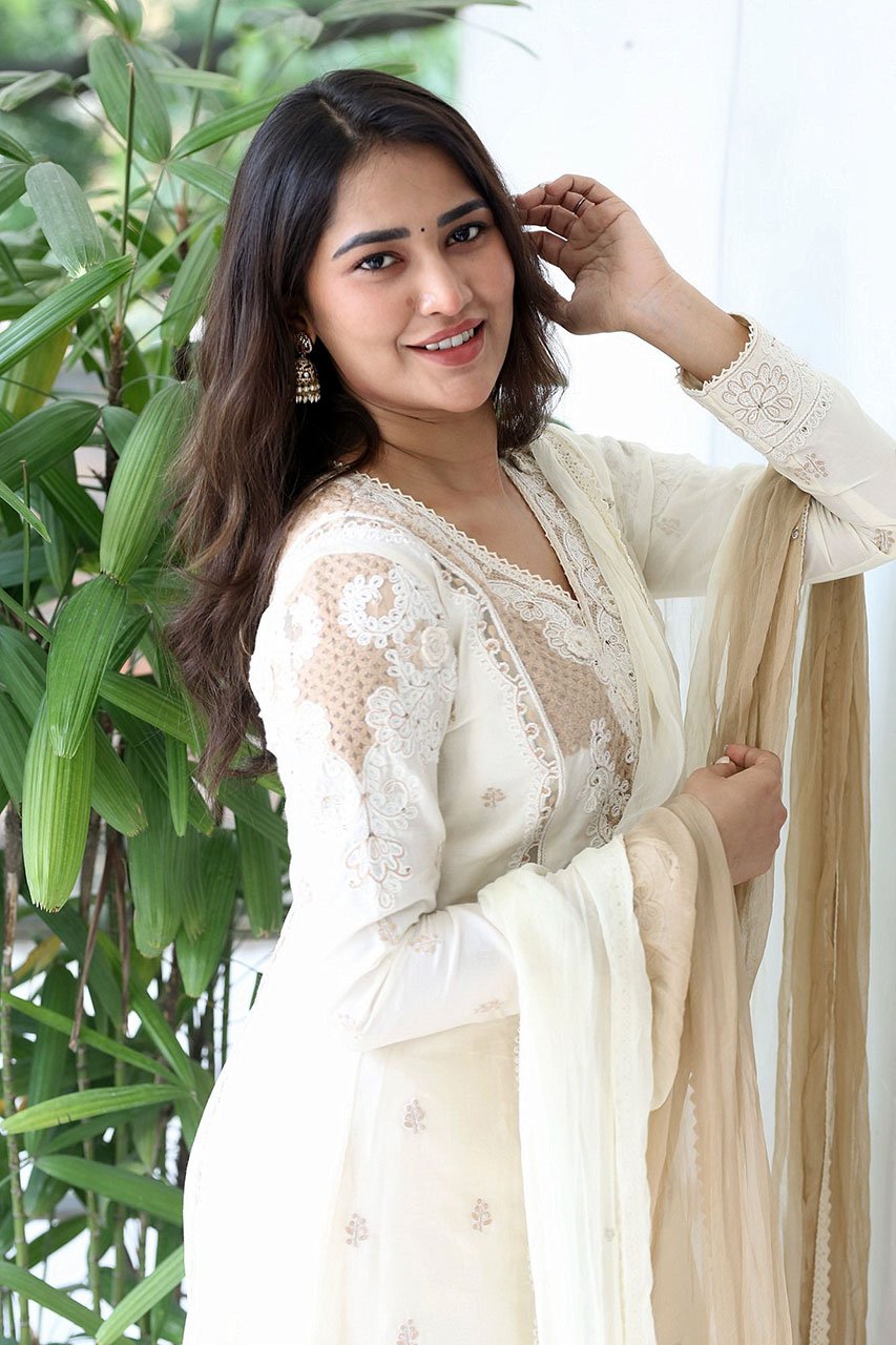 Lucky to Make My Debut with Tatvam: Dashvika K.