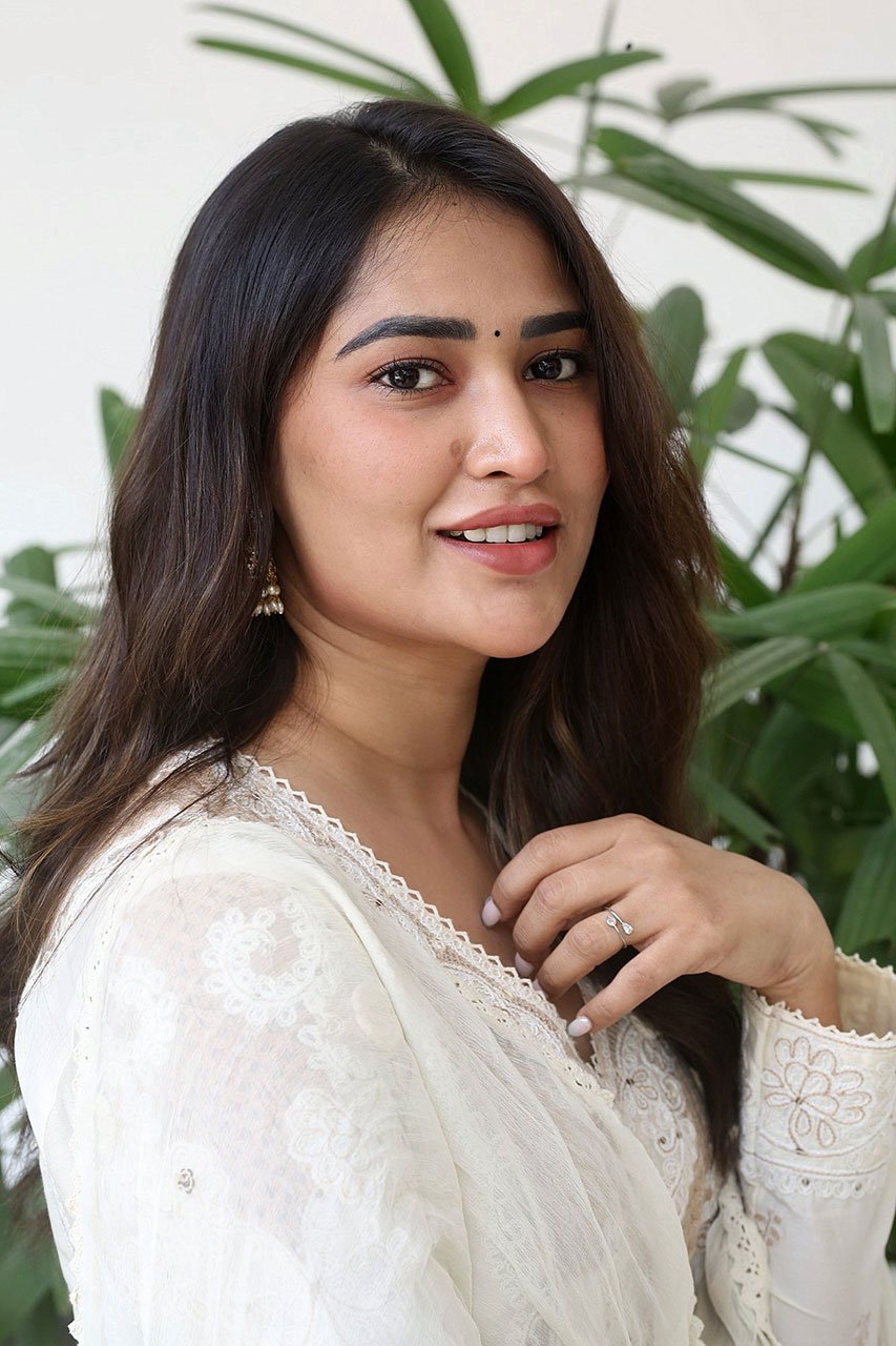 Lucky to Make My Debut with Tatvam: Dashvika K.