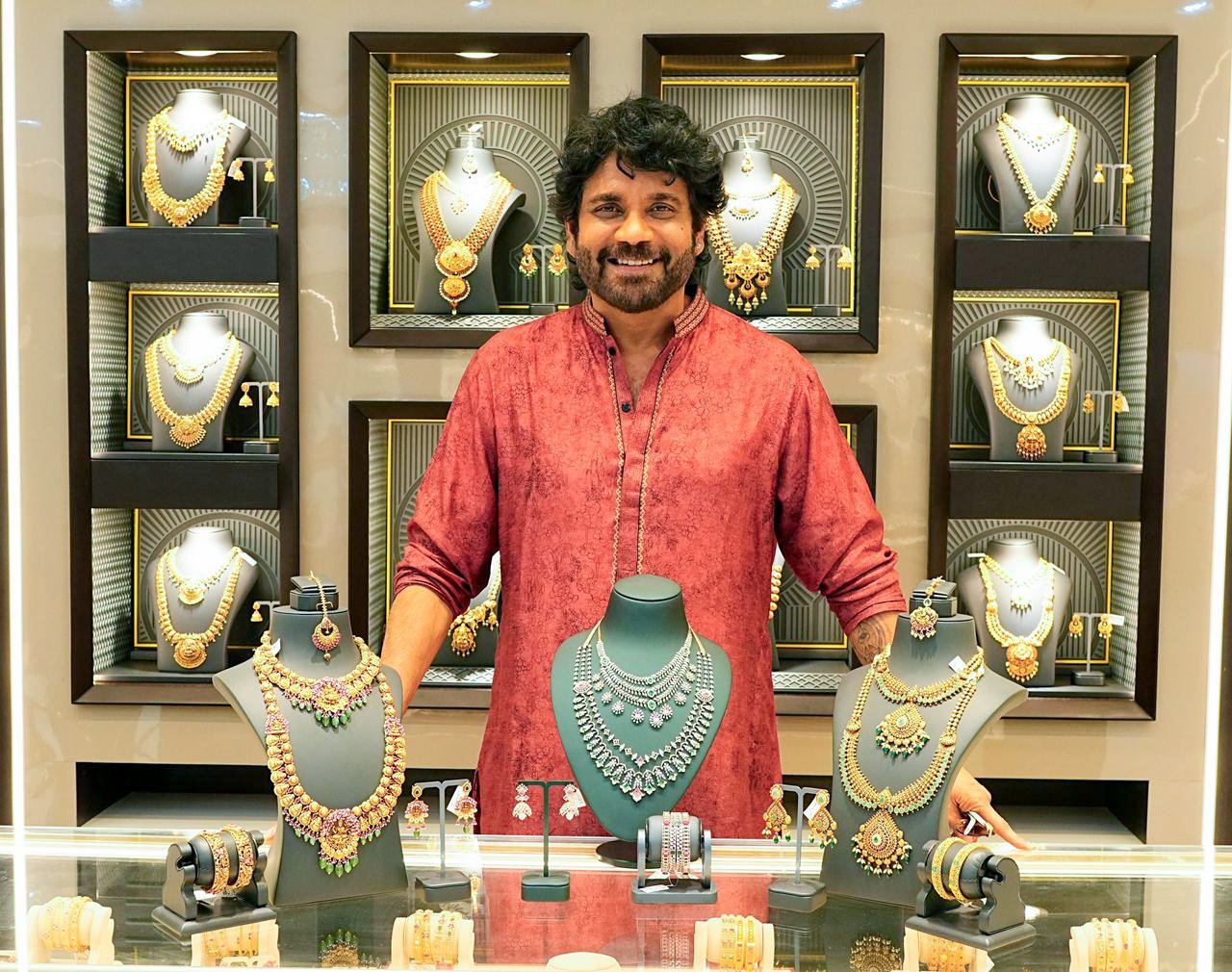 Akkineni Nagarjuna Inaugurates Kalyan Jewellers Akkineni Nagarjuna Inaugurates Kalyan Jewellers